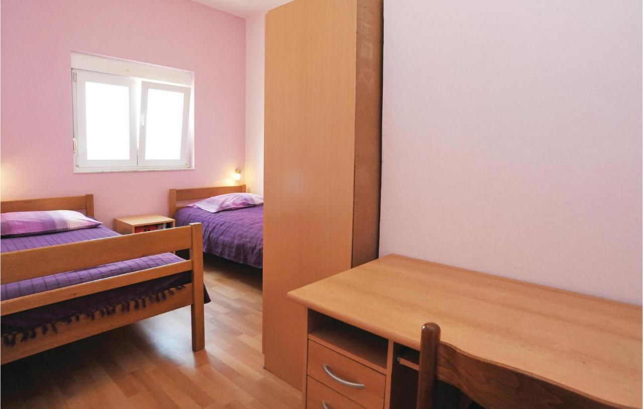 Beautiful Apartment In Maslenica With Kitchen 외부 사진