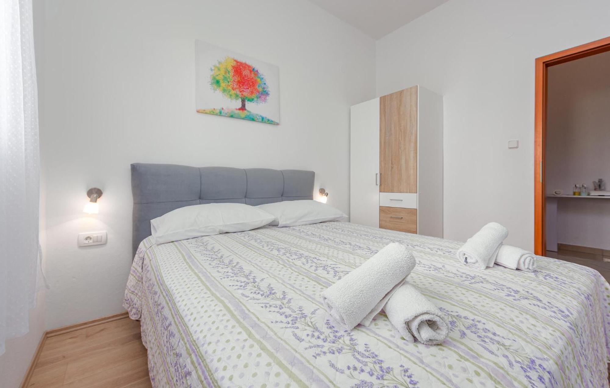 Beautiful Apartment In Maslenica With Kitchen 외부 사진