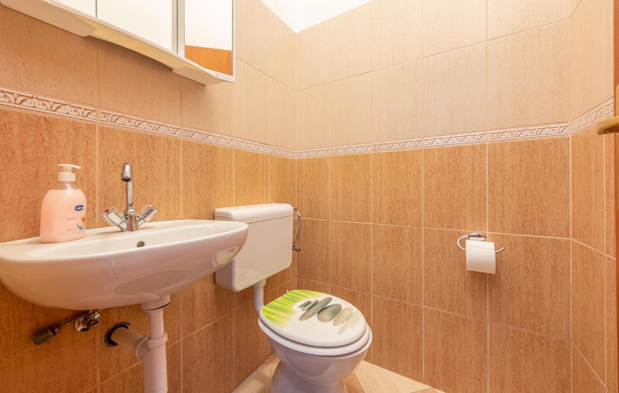 Beautiful Apartment In Maslenica With Kitchen 외부 사진