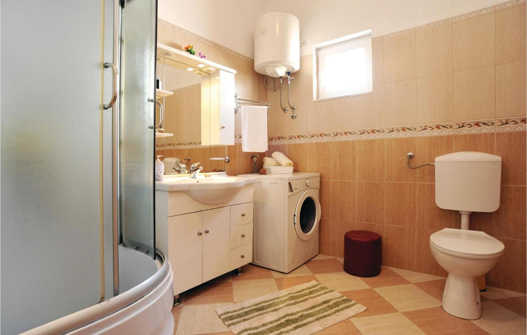Beautiful Apartment In Maslenica With Kitchen 외부 사진